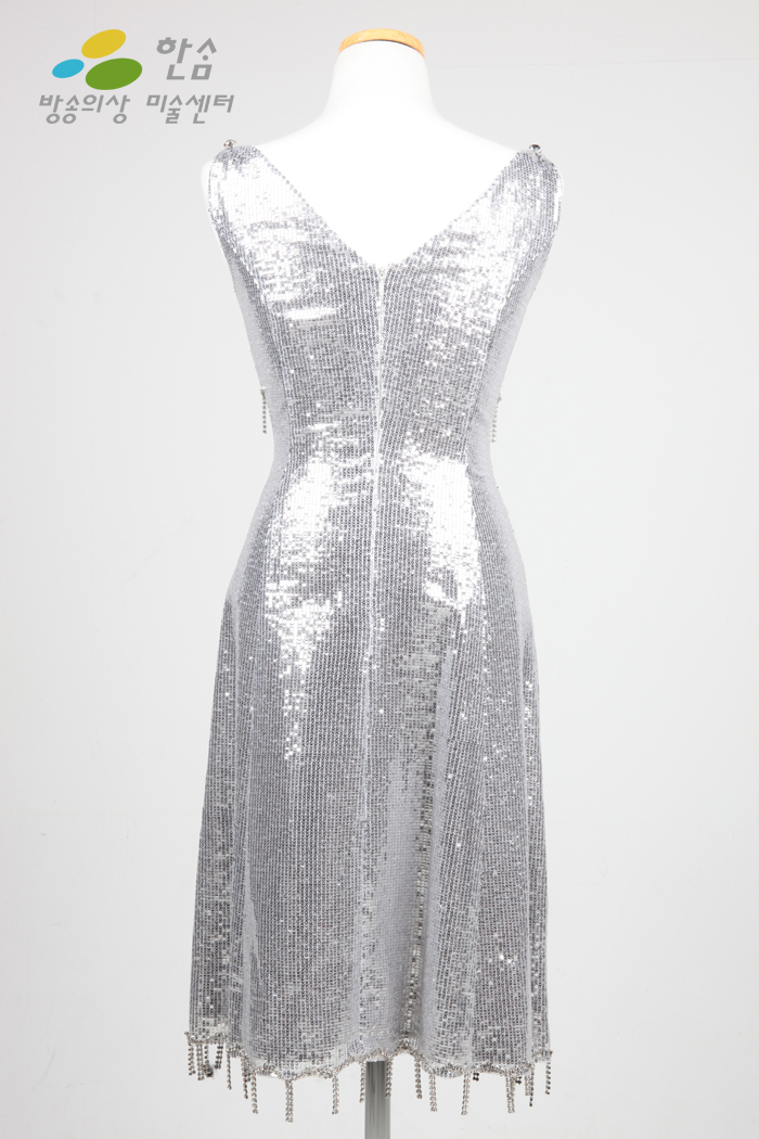 0241.반짝이원피스7
