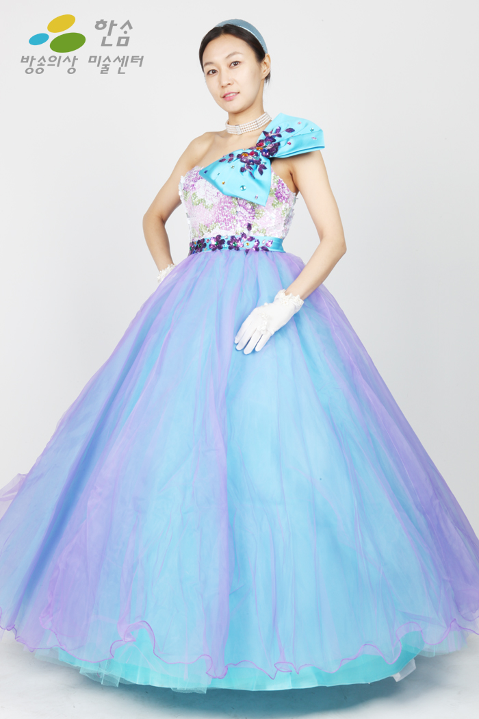 1821.파티드레스