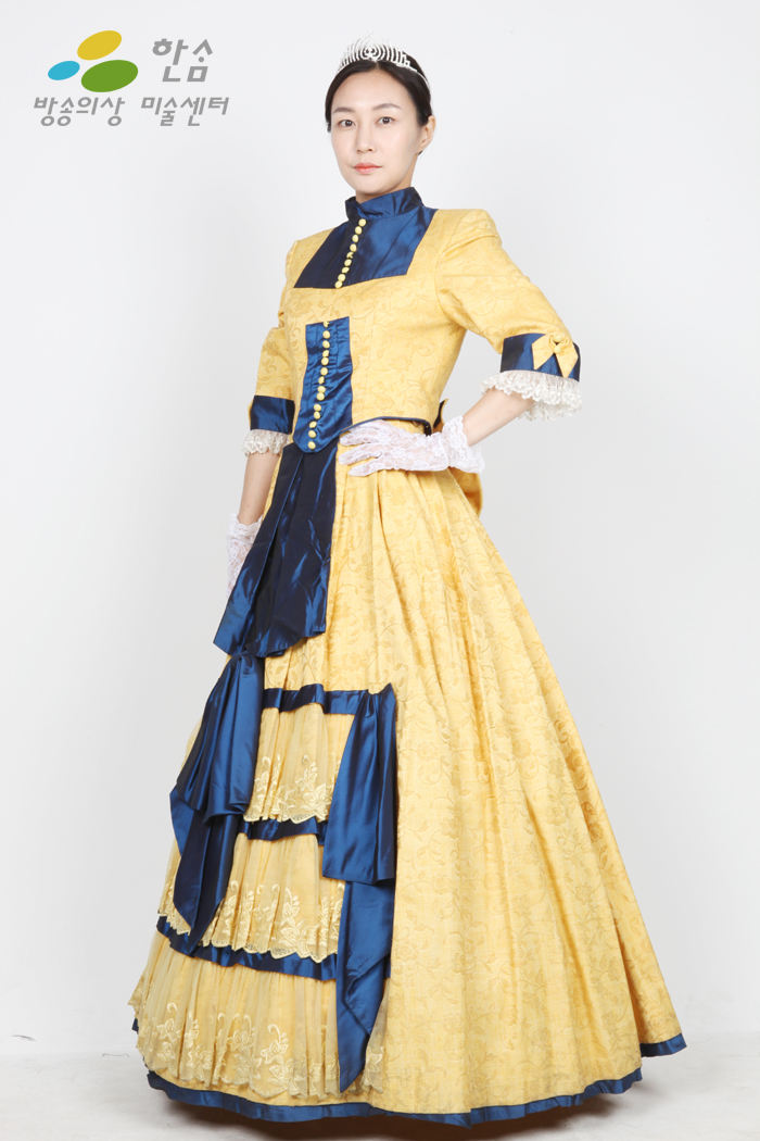 2074.중세드레스