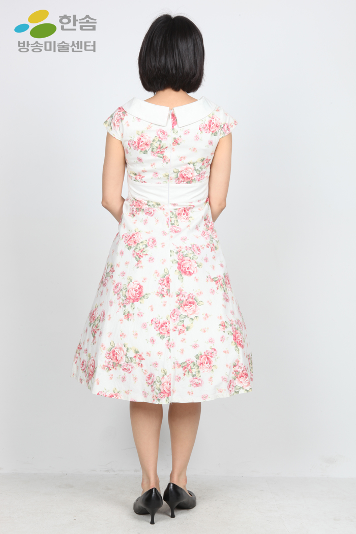 2417.복고원피스