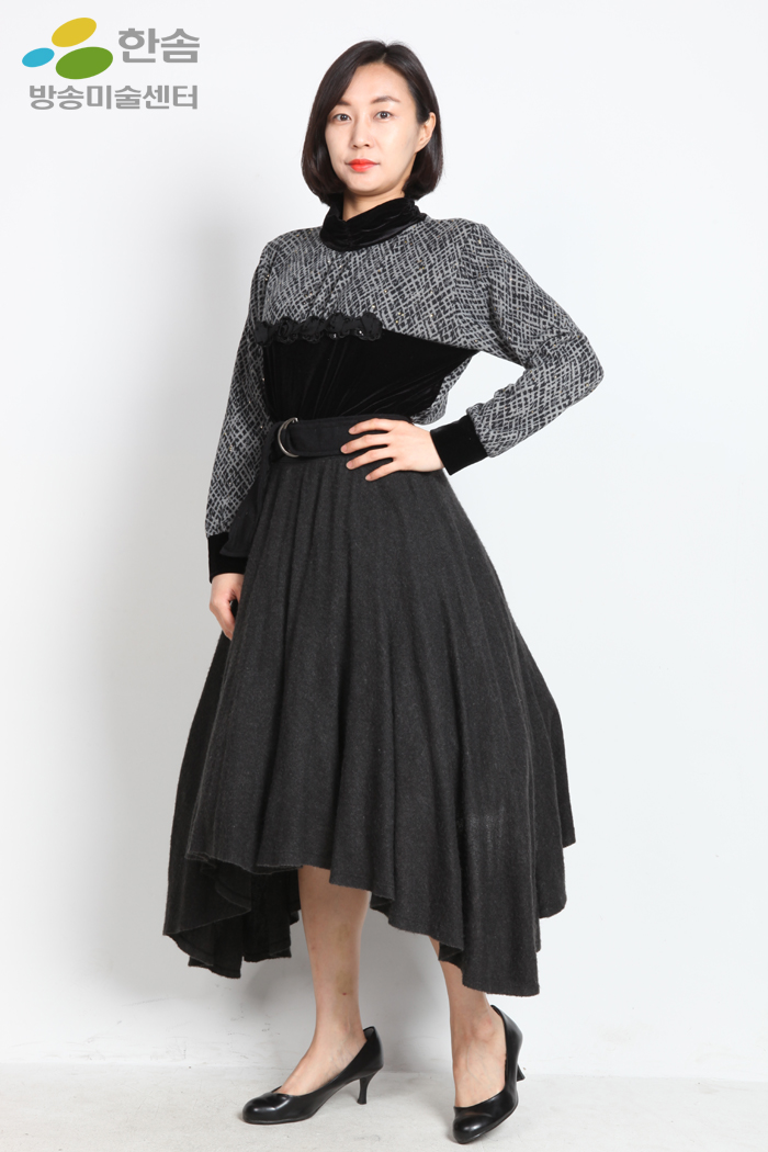 2568.복고드레스