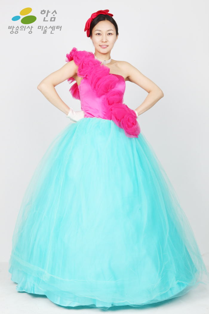 1818.중세파티드레스