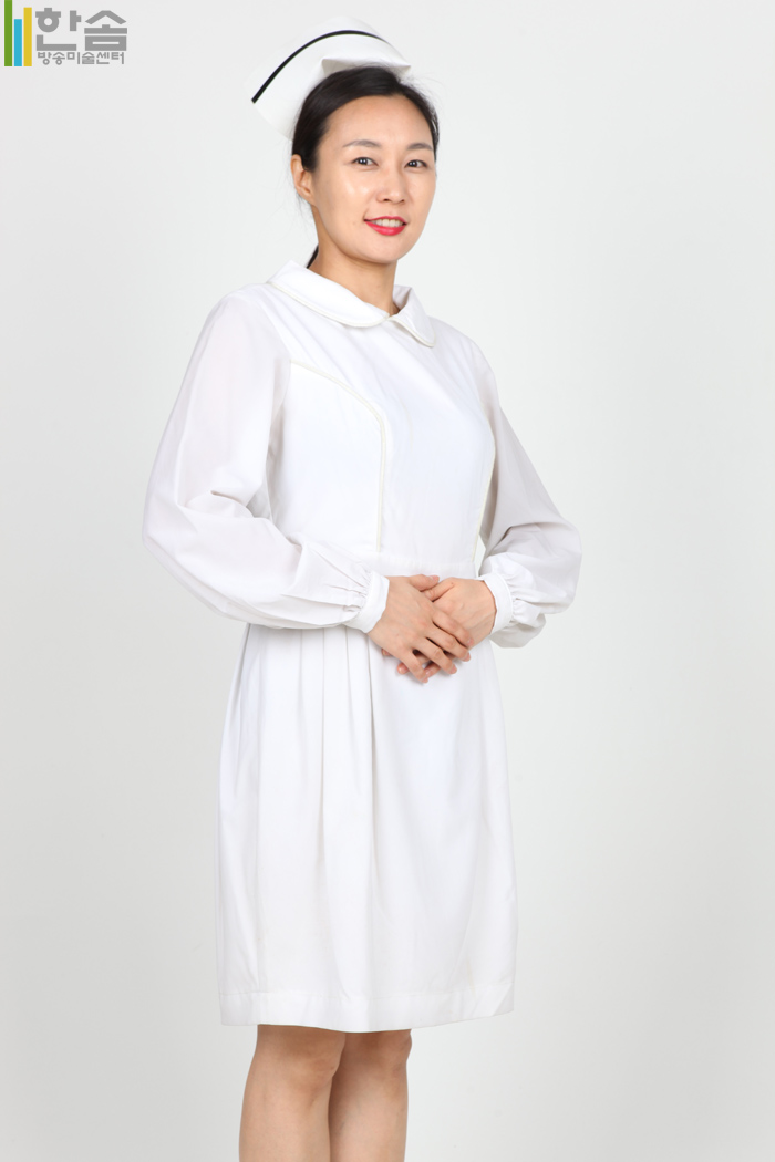 4433.복고간호사