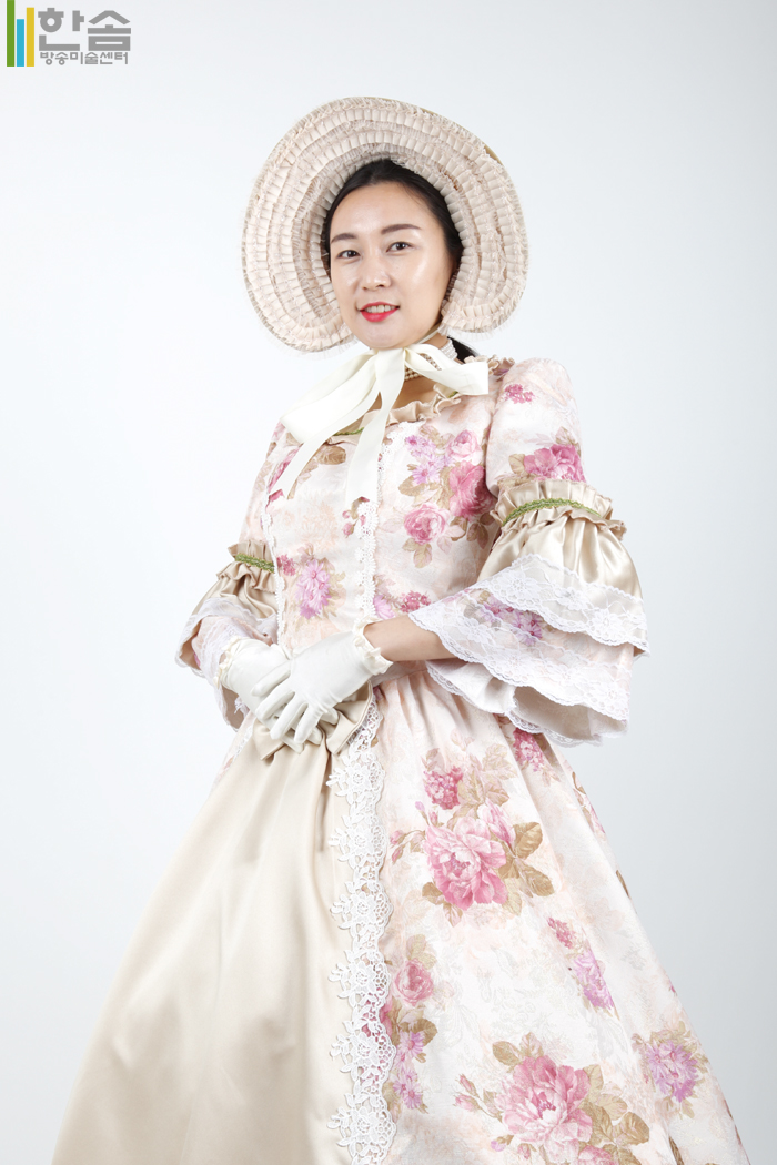 4644.중세드레스