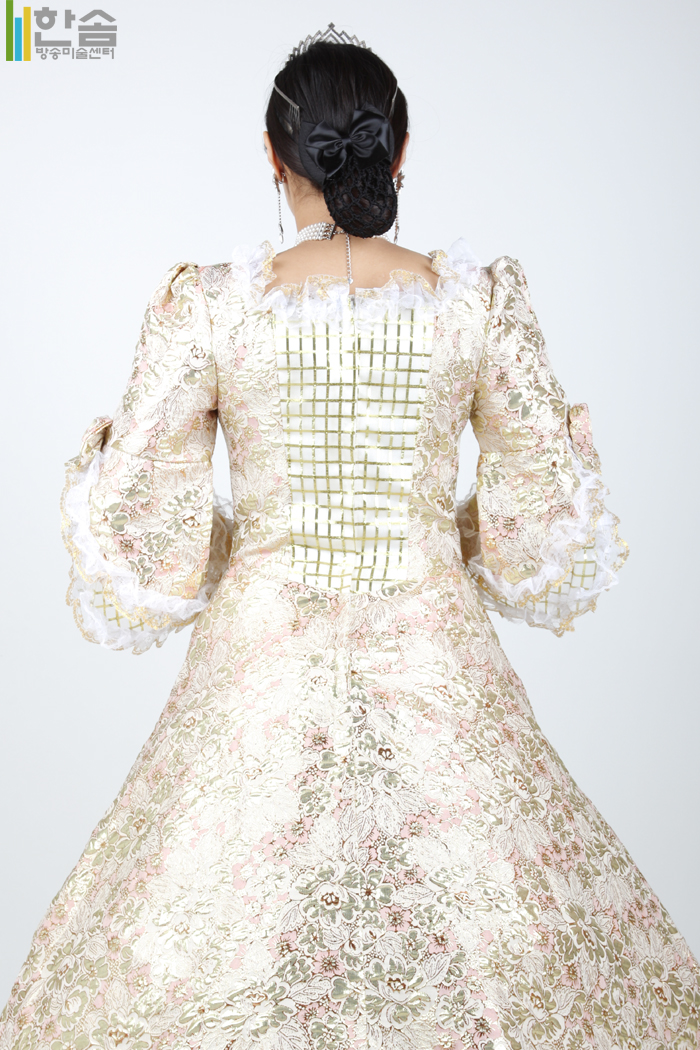 4660.중세드레스