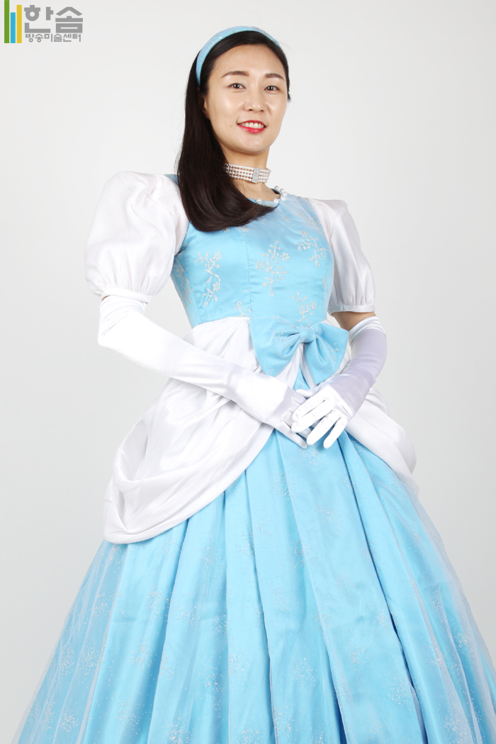 4662.중세드레스