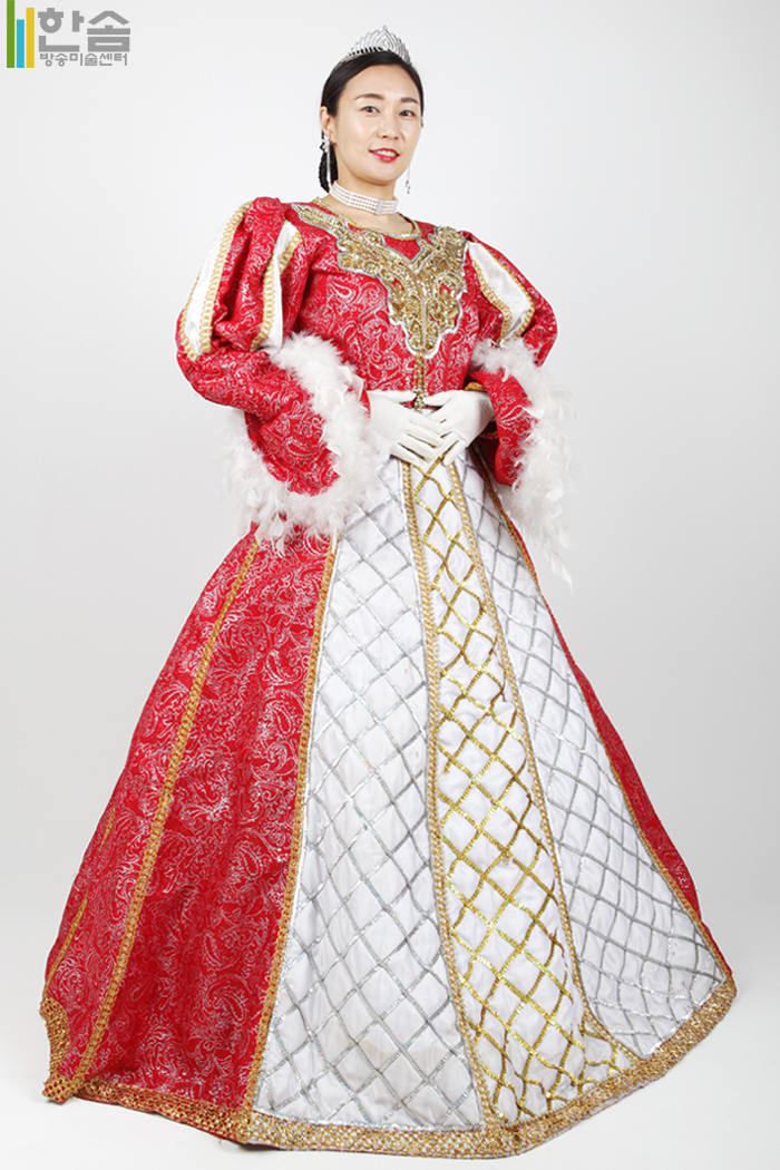 4663.중세드레스