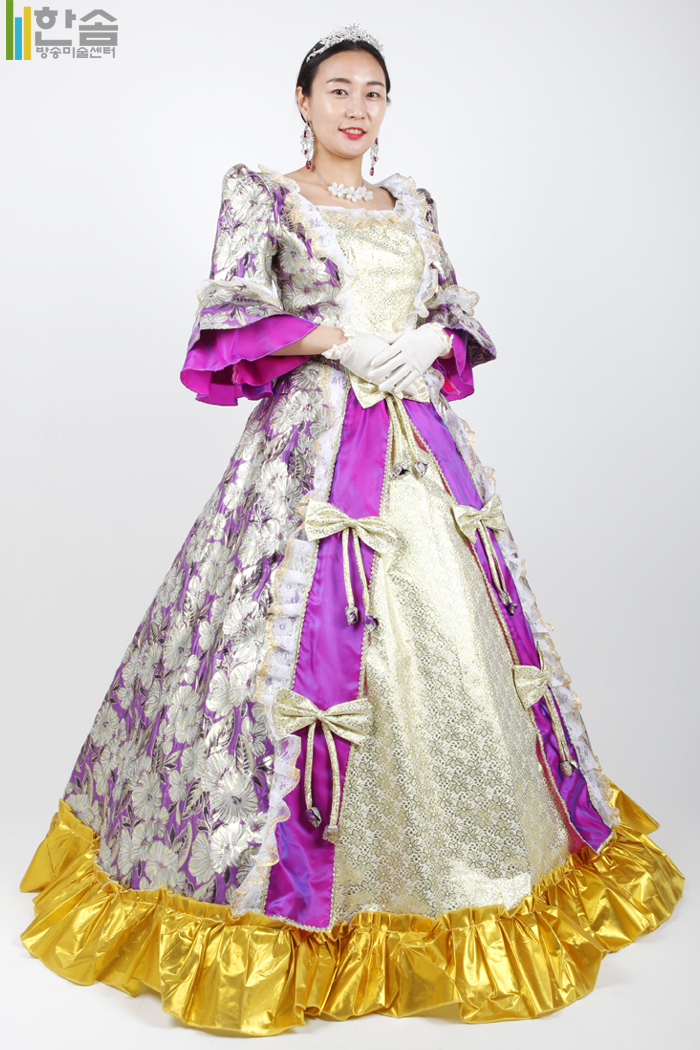 4640.중세드레스