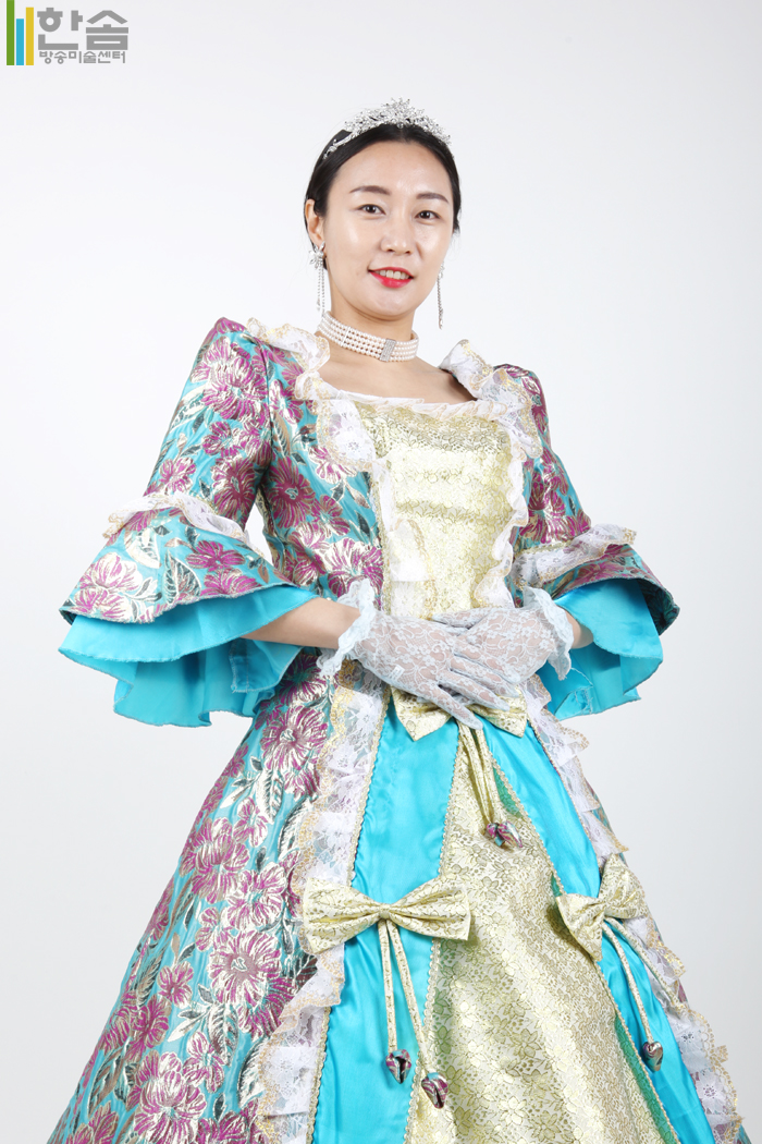 4642.중세드레스