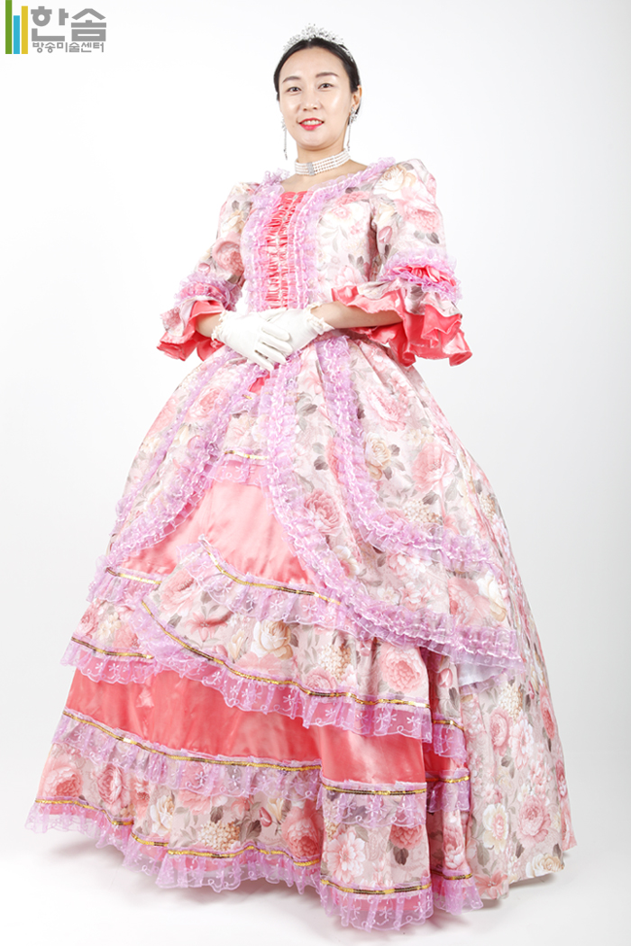 4638.중세드레스