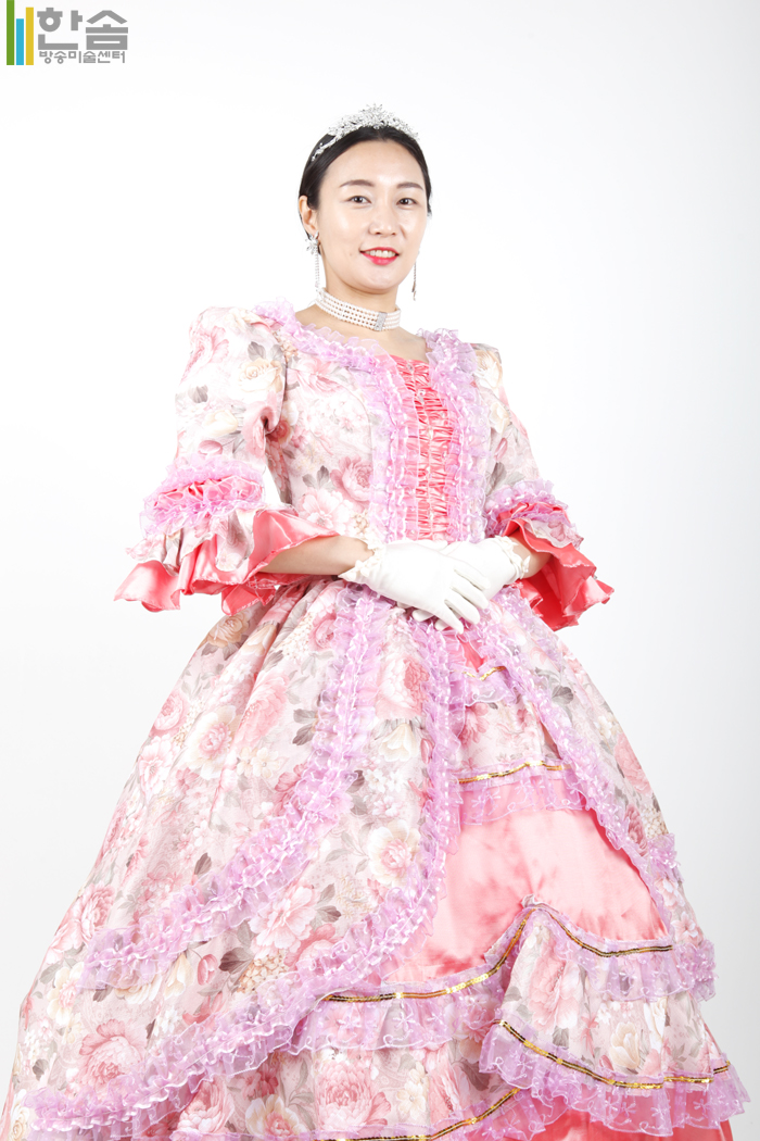 4638.중세드레스