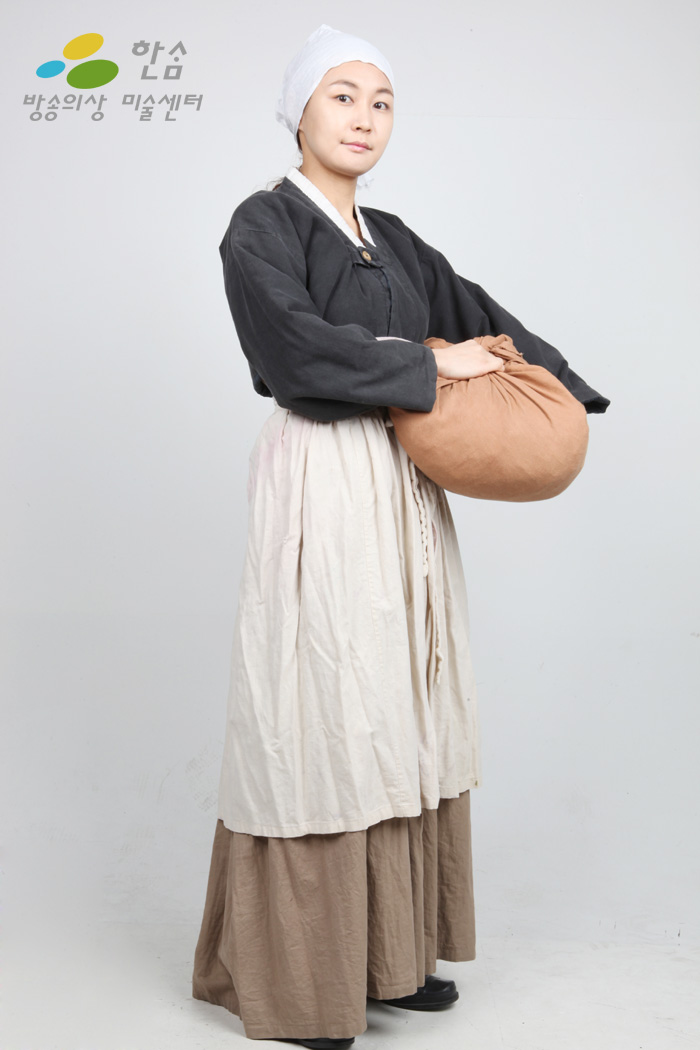 1586.피난민
